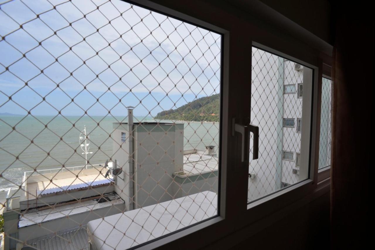 Frente Mar Pe Na Areia, Na Av Atlantica Apartment Balneário Camboriú Екстериор снимка
