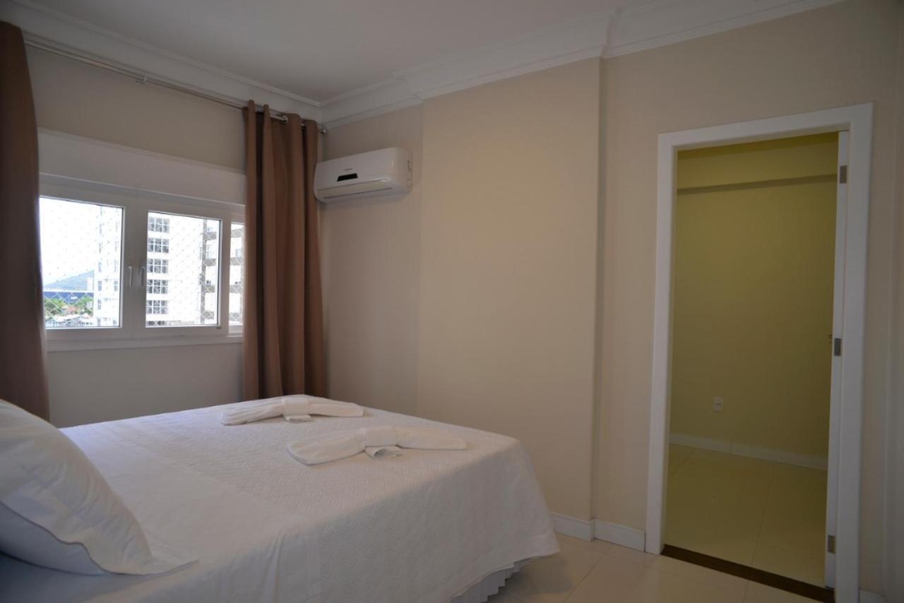 Frente Mar Pe Na Areia, Na Av Atlantica Apartment Balneário Camboriú Екстериор снимка